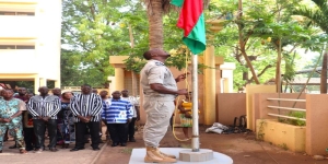 Traditionnelle montée des couleurs au CSC : le président Idrissa Ouédraogo invite ses collaborateurs à faire preuve de courage dans toutes les actions de la vie